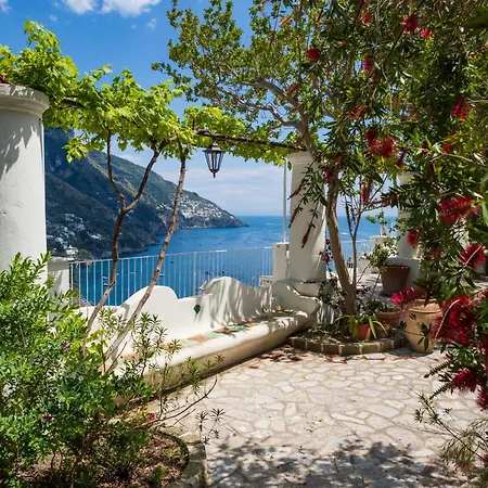 De Vivo Realty - Casa Bijou Affittacamere 3*