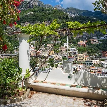 Casa Bijou - De Vivo Realty Guest house
