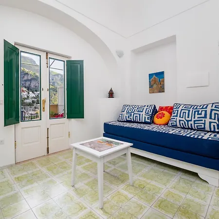 Casa Bijou - De Vivo Realty Guest house *