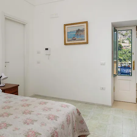 Affittacamere De Vivo Realty - Casa Bijou Positano