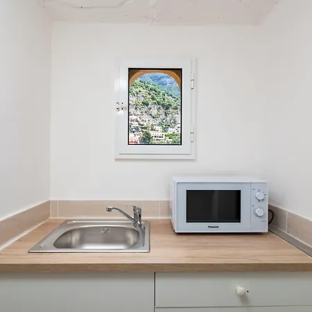 De Vivo Realty - Casa Bijou Affittacamere 3*